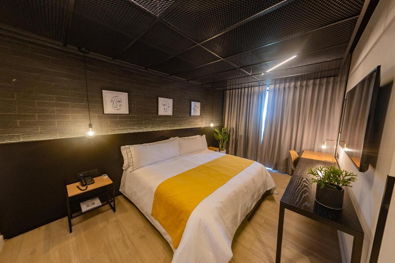 Fulton Business Luxury Hotel Guadalajara Bagian luar foto