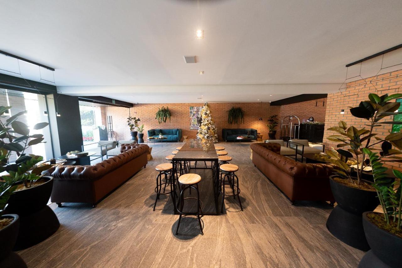 Fulton Business Luxury Hotel Guadalajara Bagian luar foto